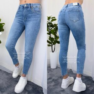 Naiste Helesinised Teksad M. Sara Jeans