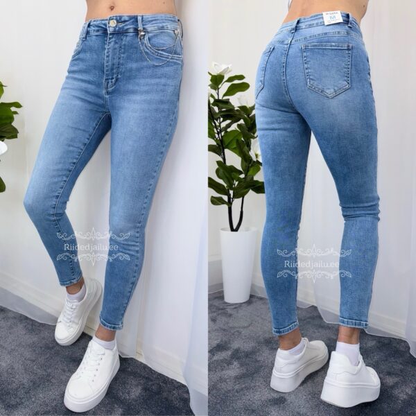 Naiste Helesinised Teksad M. Sara Jeans