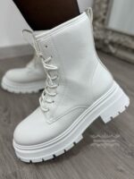 Stiilsed luhikesed naiste saapad