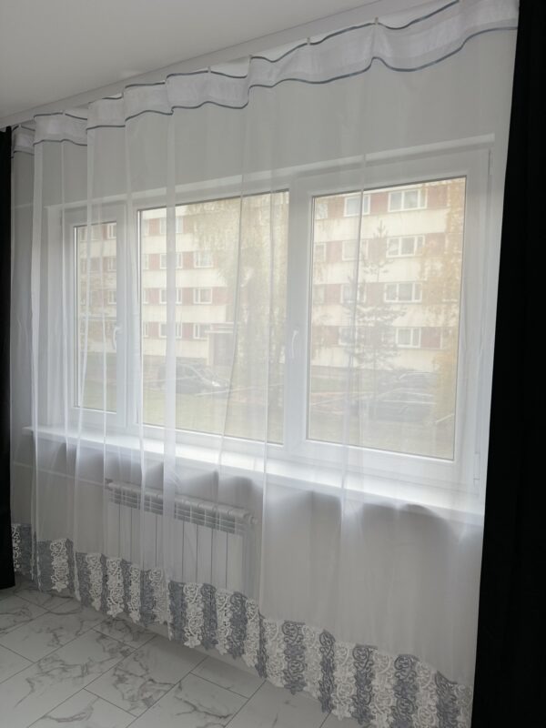 Hall Vuaal ja Pitsiga 30cm Kardin