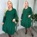 Naiste Kaunis ja Sädelev Roheline Kleit