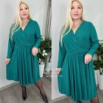 Naiste Kaunis ja Sädelev Turkiis Kleit