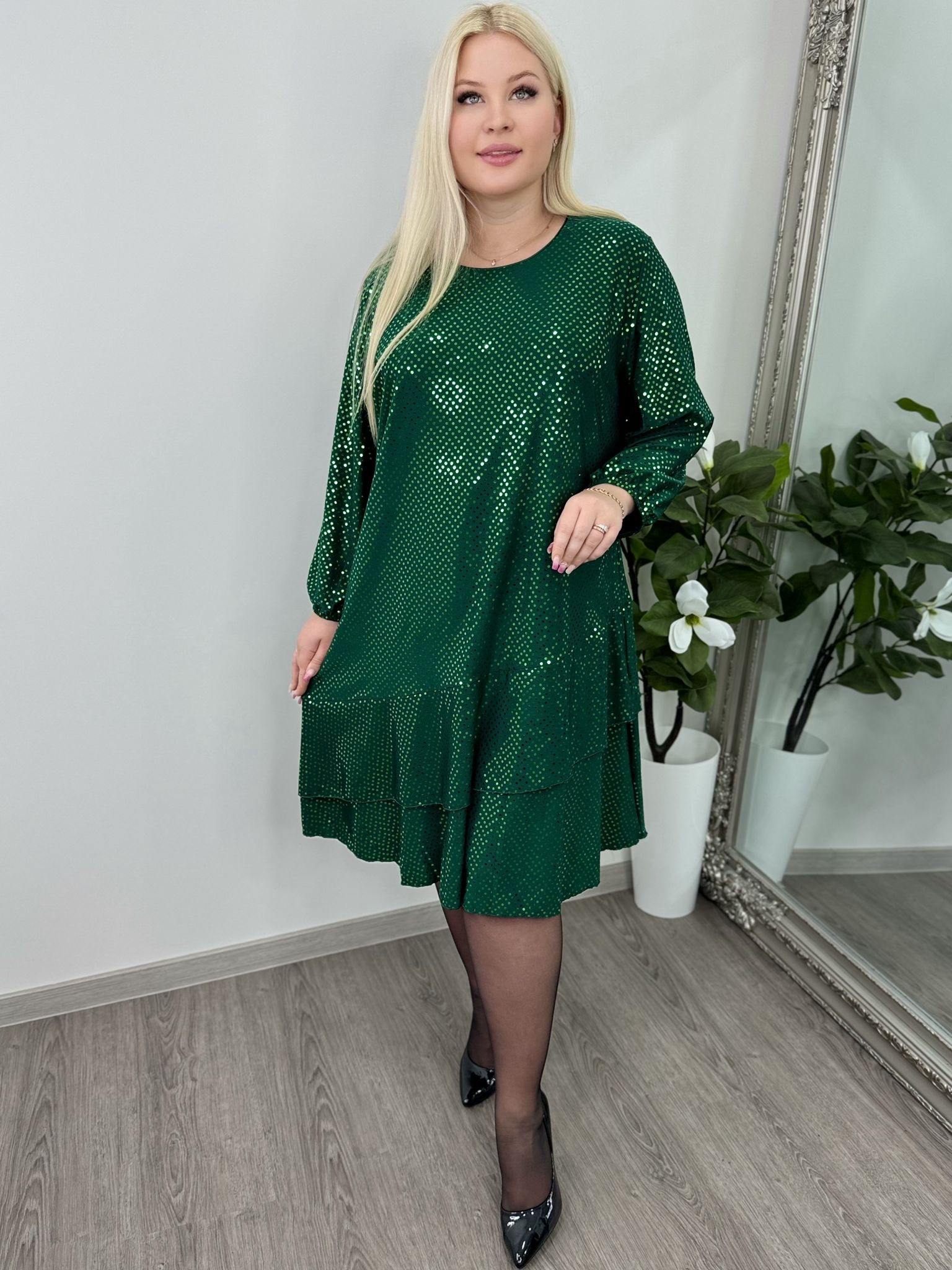 Naiste Kaunis ja Sädelev Roheline Kleit - Image 5