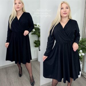 Naiste Kaunis ja Sädelev Must Kleit