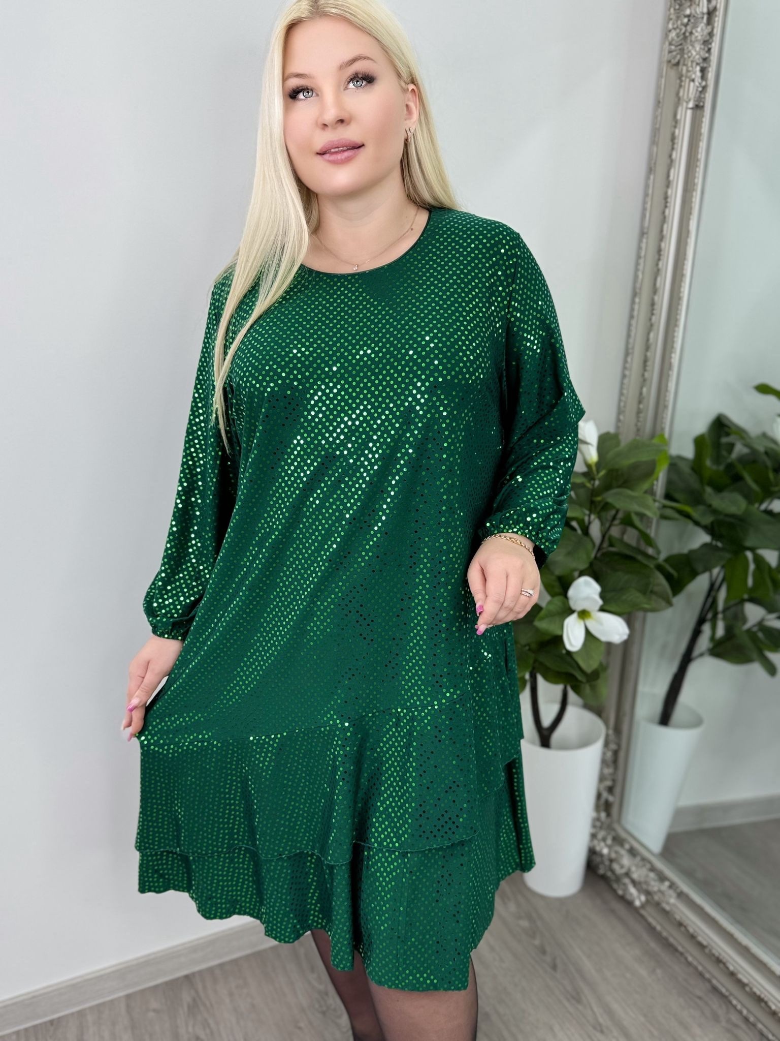 Naiste Kaunis ja Sädelev Roheline Kleit - Image 4