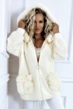 Naiste valge alpaka jakk lukuga