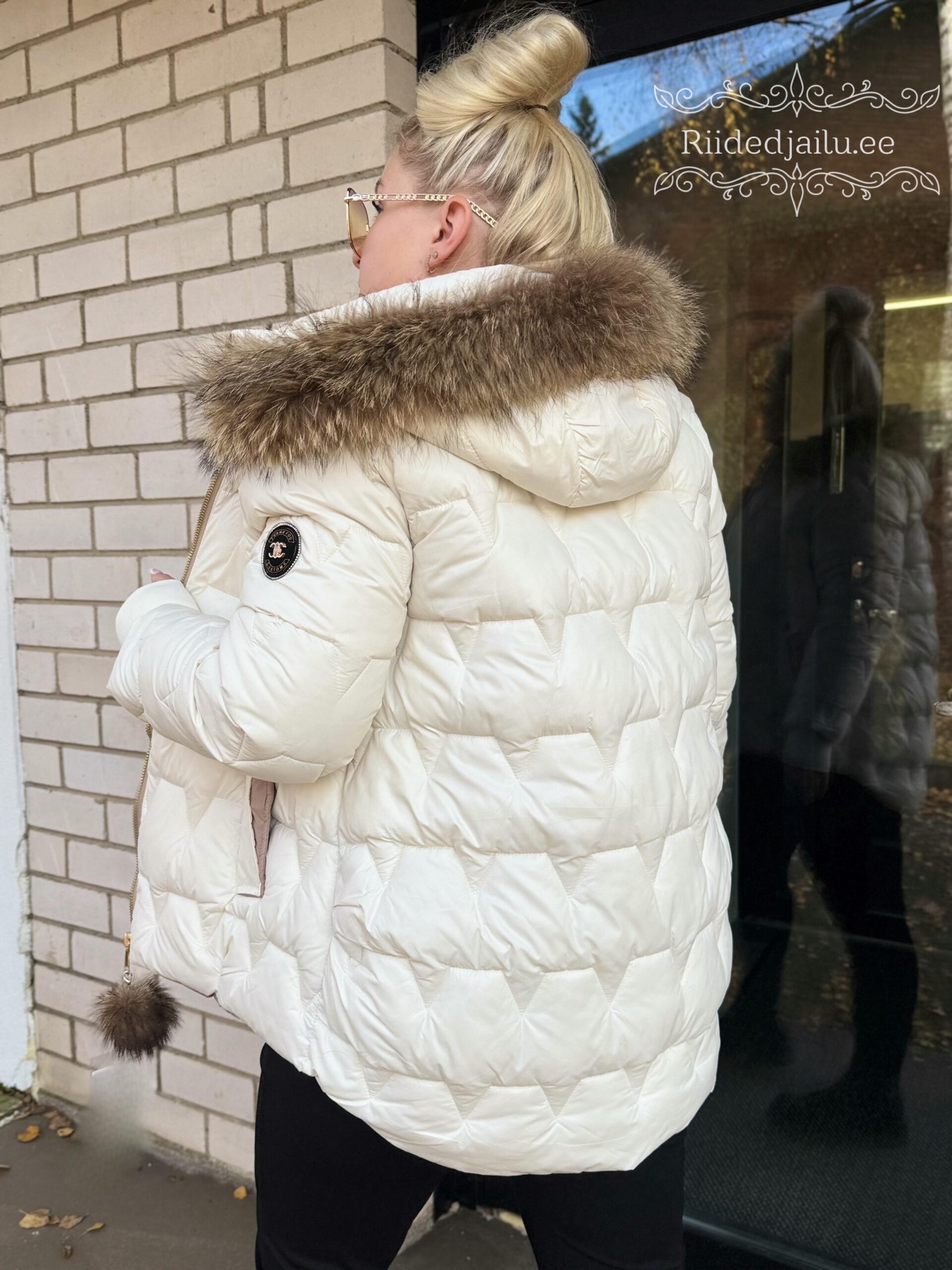 Naiste Valge Jope Naturaalkarvaga