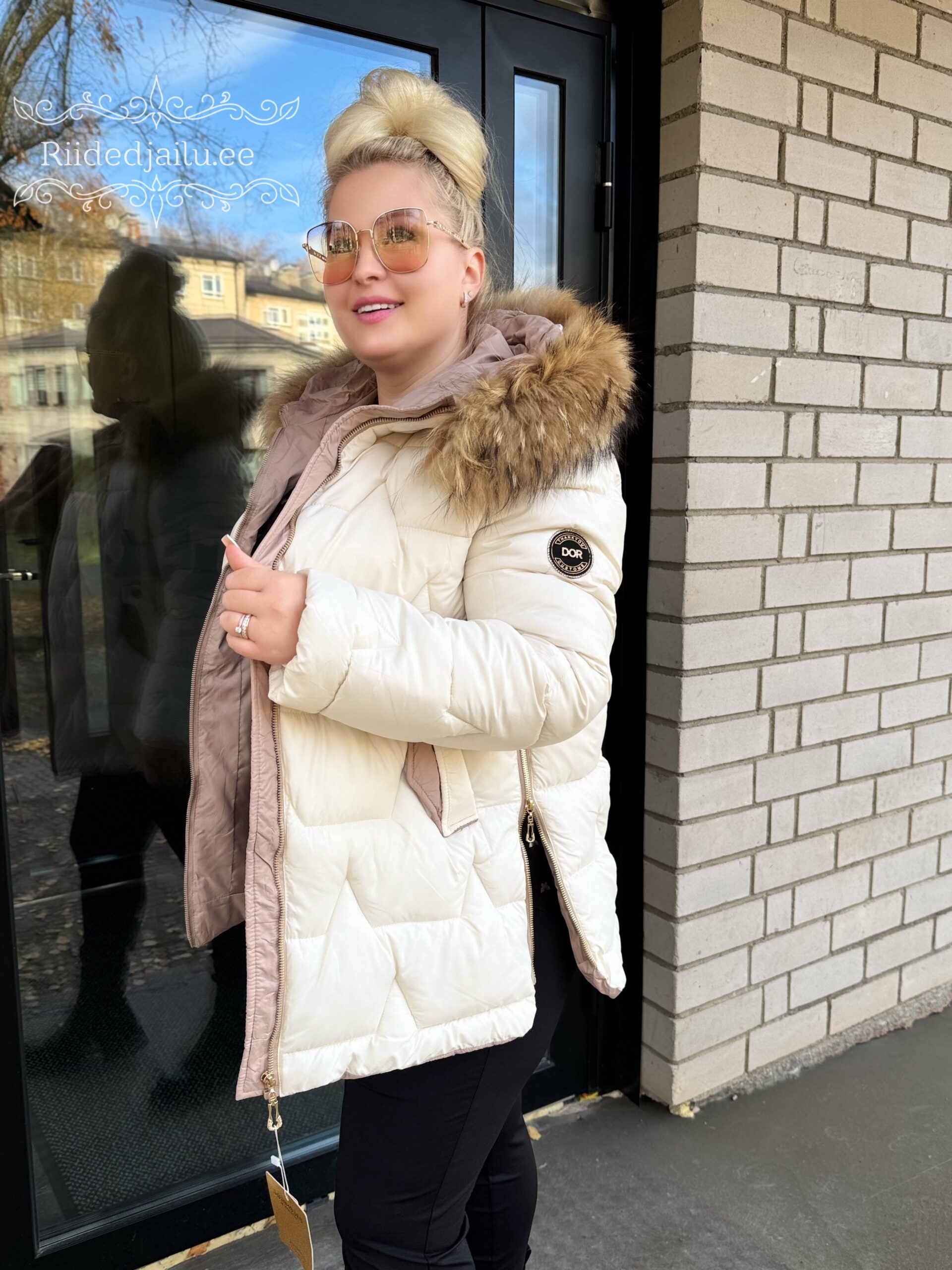 Naiste Valge Jope Naturaalkarvaga