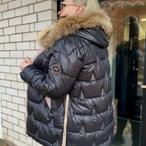 Naiste Must Jope Karvaga