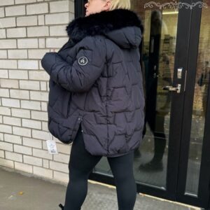 Naiste Must Jope Kunstkarvaga