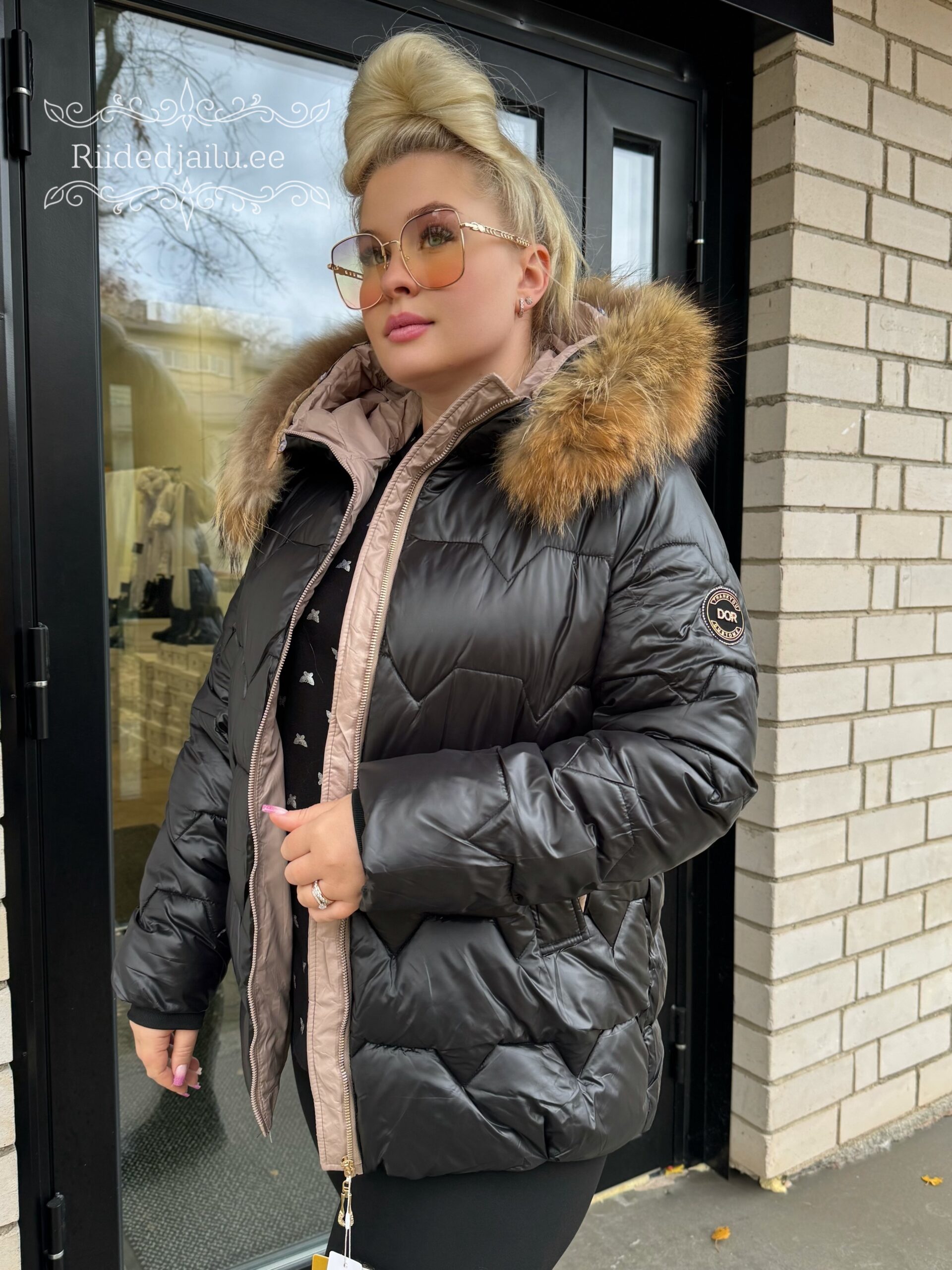 Naiste Must Jope Naturaalkarvaga