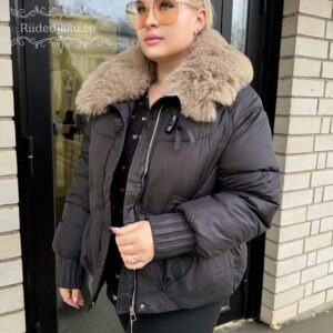 Naiste Must Jope Karvaga