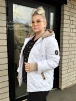 Naiste Kaunistusega Valge Jope