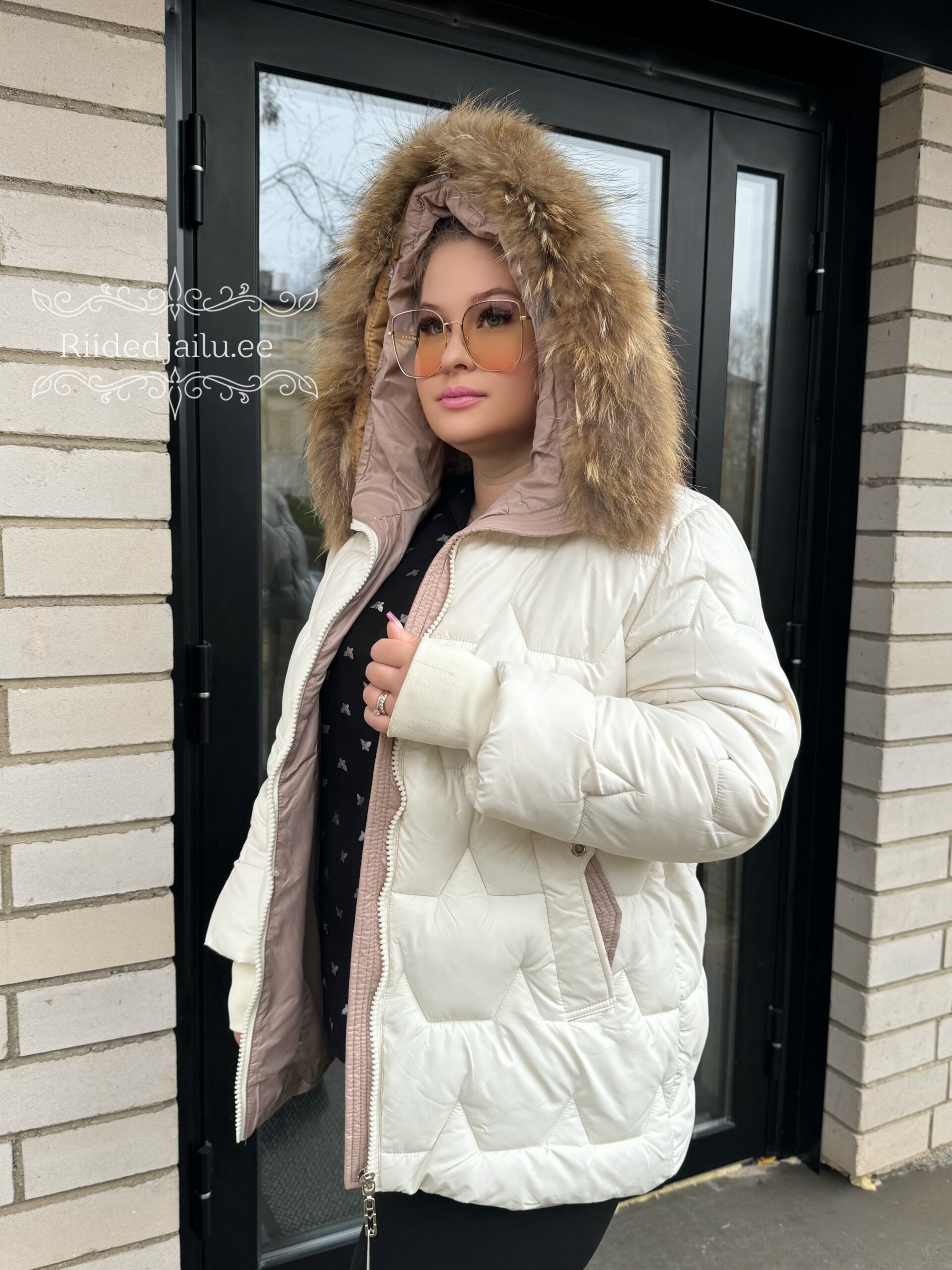 Naiste Valge Jope Naturaalkarvaga