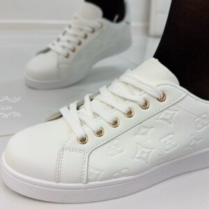 Naiste mugavad kaunistusega tennised