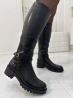 Mustad naiste pika säärega saapad