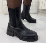 Kvaliteetsed mustad naiste saapad