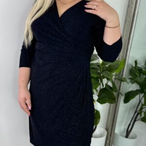 Kaunis ja sädelev Must kleit