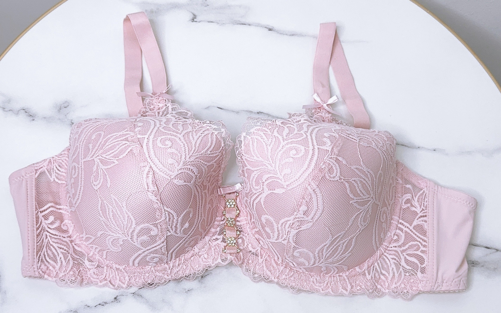 Hele roosa pitsiline rinnahoidja