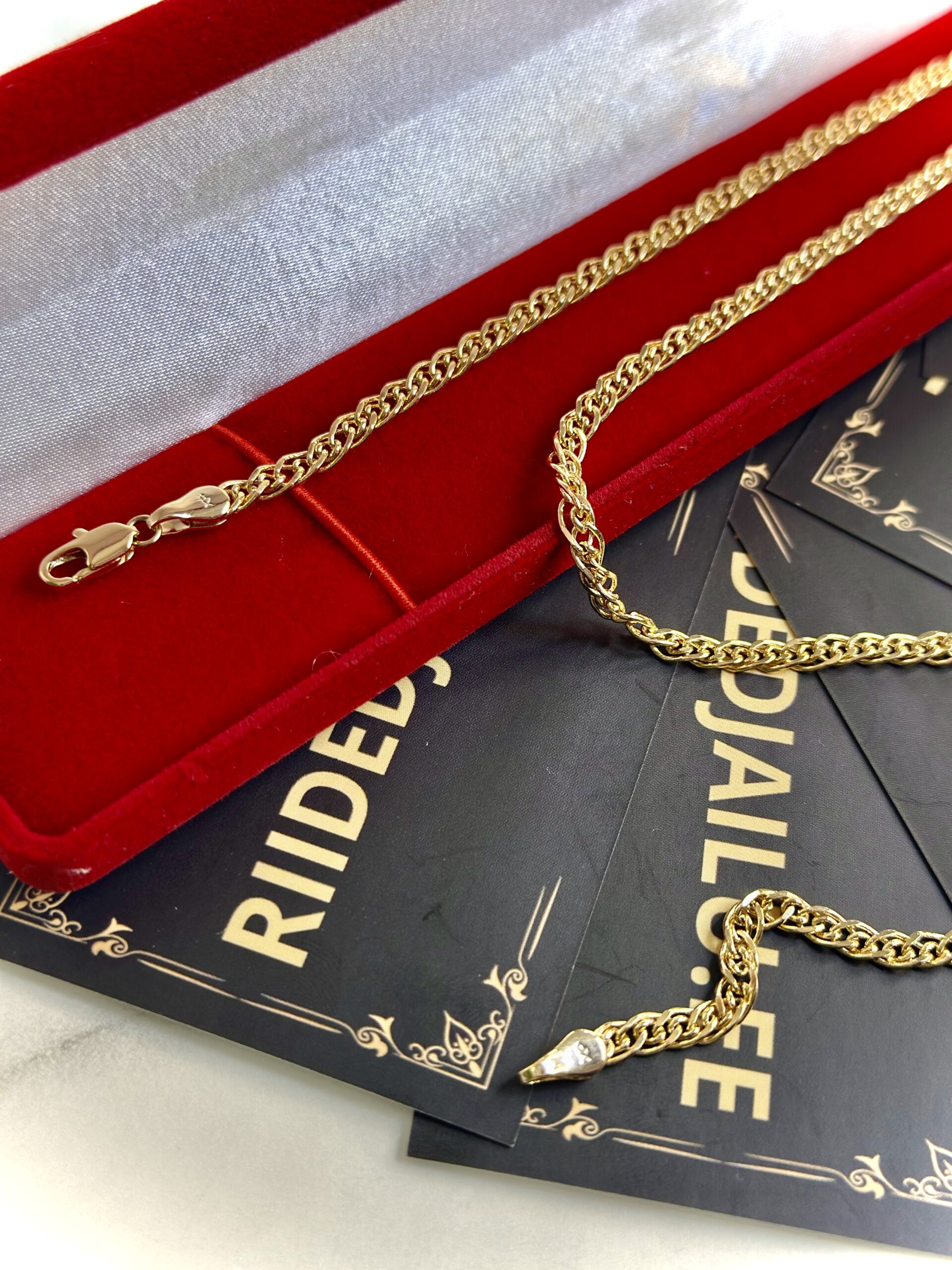 KuldSäraAura – Eksklusiivne Kett