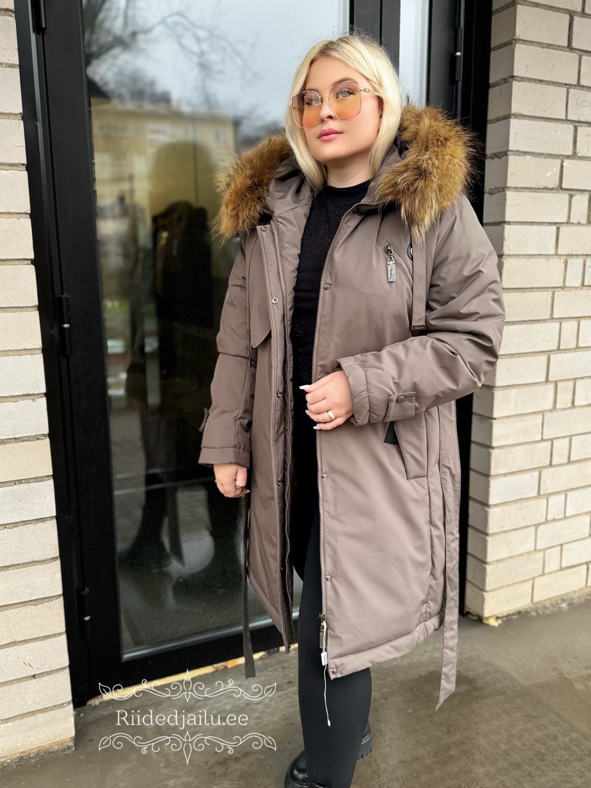 Naiste Naturaalse Karvaga Taupehall Parka - Image 5