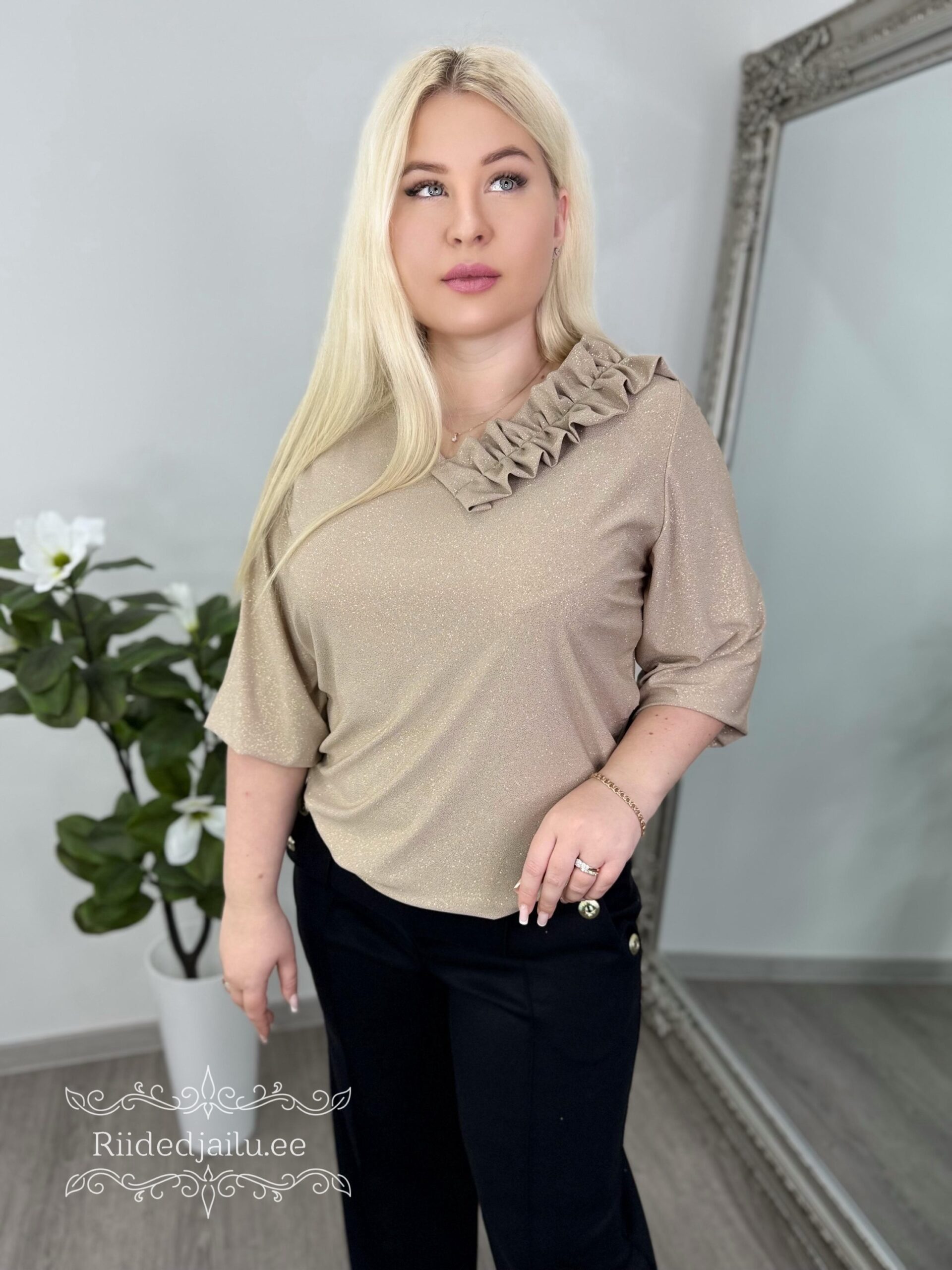 Naiste beež glitteriga kaunis pluus