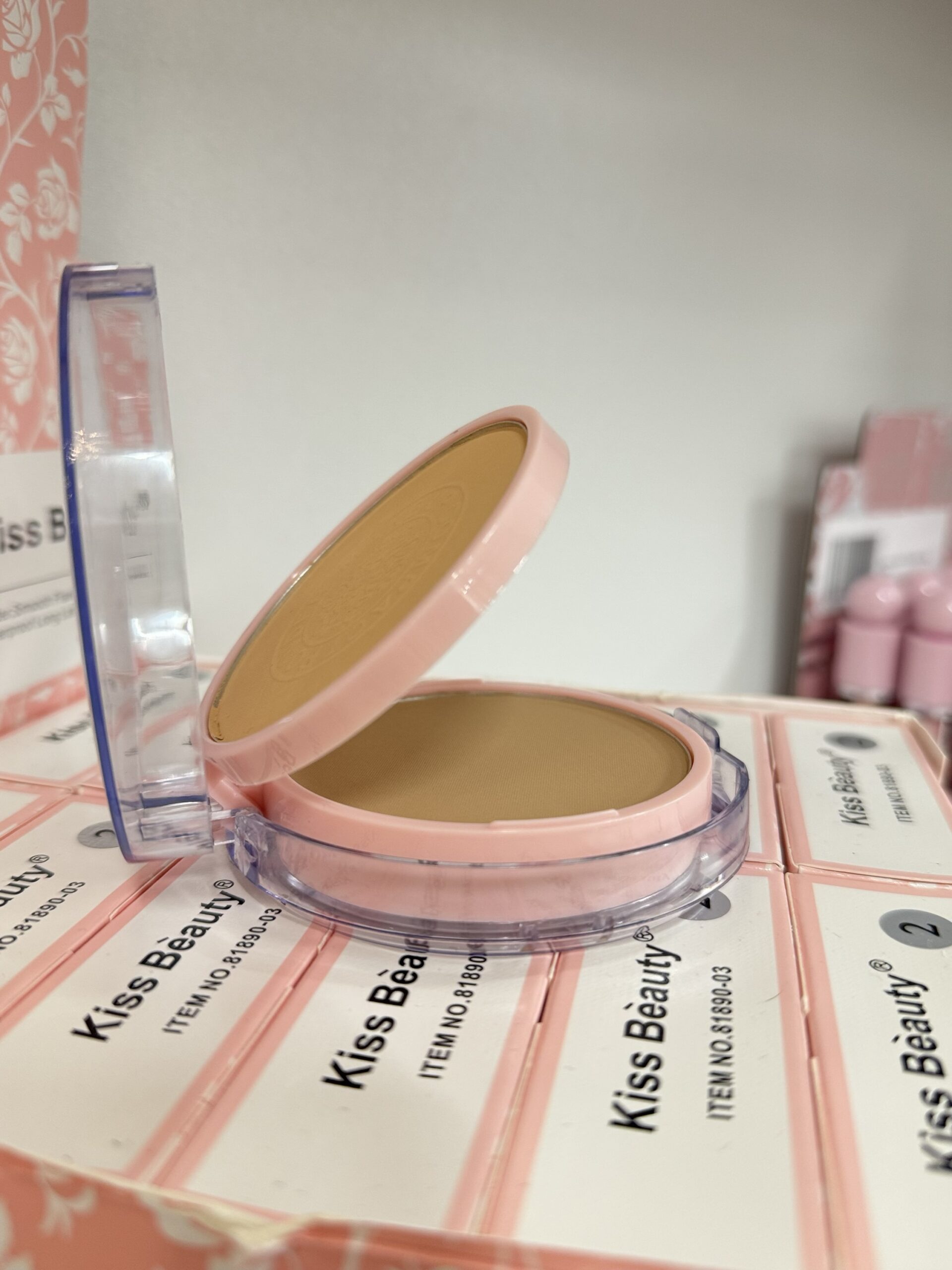 Kiss Beauty kompaktpuuder-N2 - Image 3