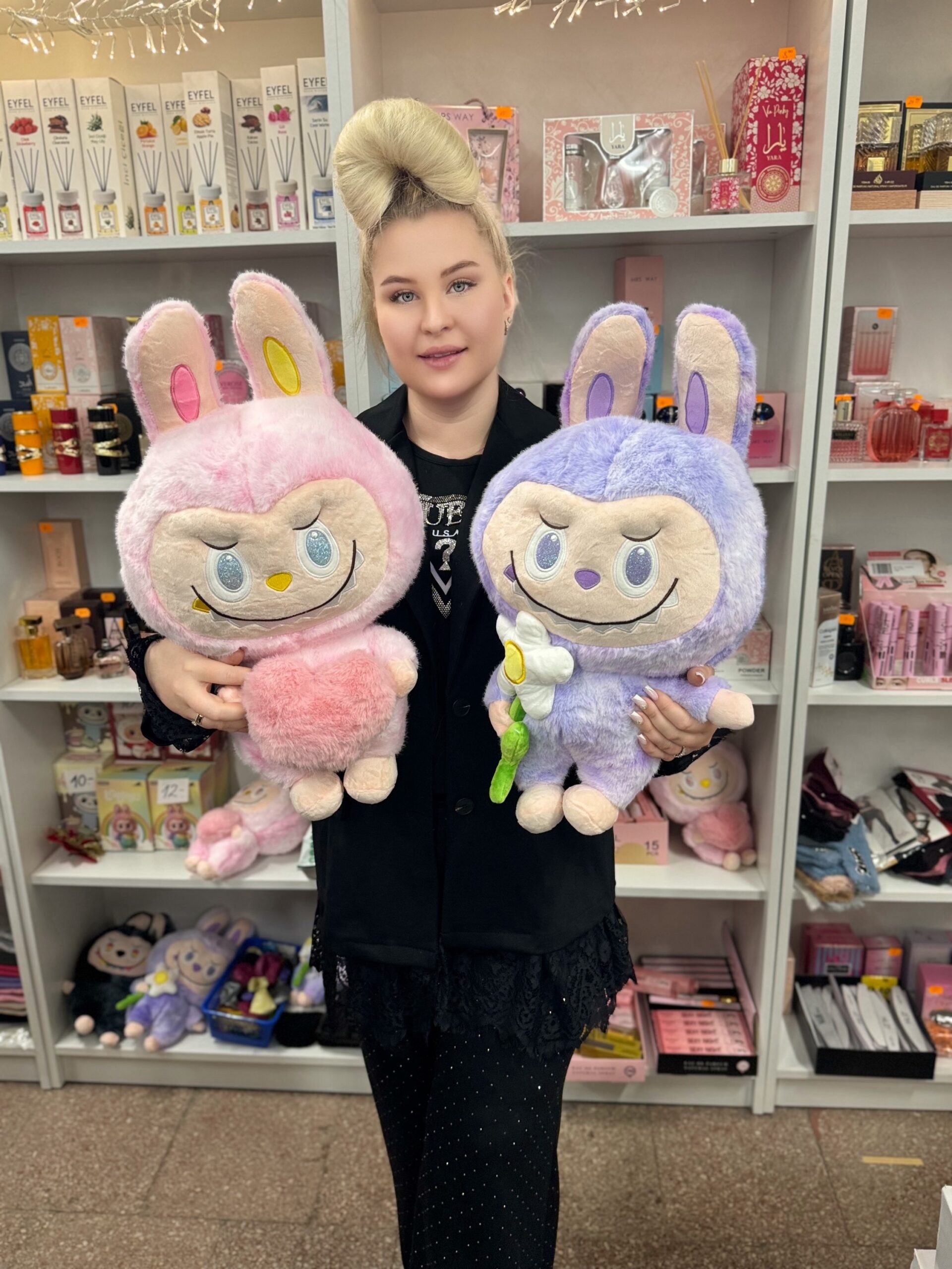 Roosa Labubu 60cm - Image 2