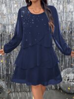 Tumesinine kihiline šifoonkleit sädelevate detailidega