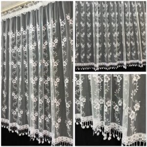 Kardinad lillelise tikandi ja pitsäärega