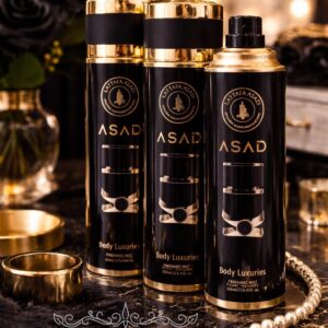 ASAD Body Luxuries – sügav luksuslik aroom ASAD Body Luxuries perfumed spray on intensiivne ja elegantne lõhn, mis ühendab idamaise sügavuse ja meheliku enesekindluse. Soe, vürtsikas ja luksuslik aroom jätab kauapüsiva mulje ning sobib ideaalselt nii päevaseks kandmiseks kui ka õhtusteks hetkedeks. ✨ Suur 250 ml formaat ✨ Intensiivne ja kauakestev lõhn ✨ Mugav pihusti ✨ Ideaalne pärast dušši või päeva jooksul värskendamiseks 🖤 ASAD – jõud, luksus ja iseloom igas pihustuses