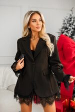 Ilus pitsiline must pintsak