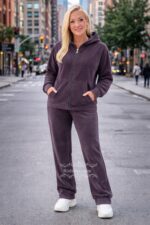 Naiselik kaheosaline komplek