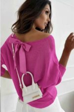 Pehme viisakas lipsuga kampsun