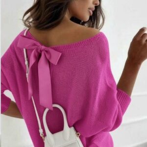 Pehme viisakas lipsuga kampsun