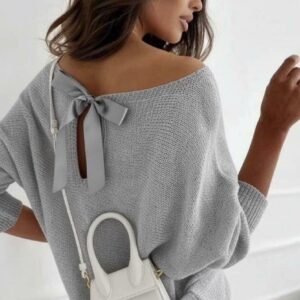 Pehme viisakas lipsuga kampsun