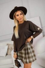 Pehme viisakas lipsuga kampsun